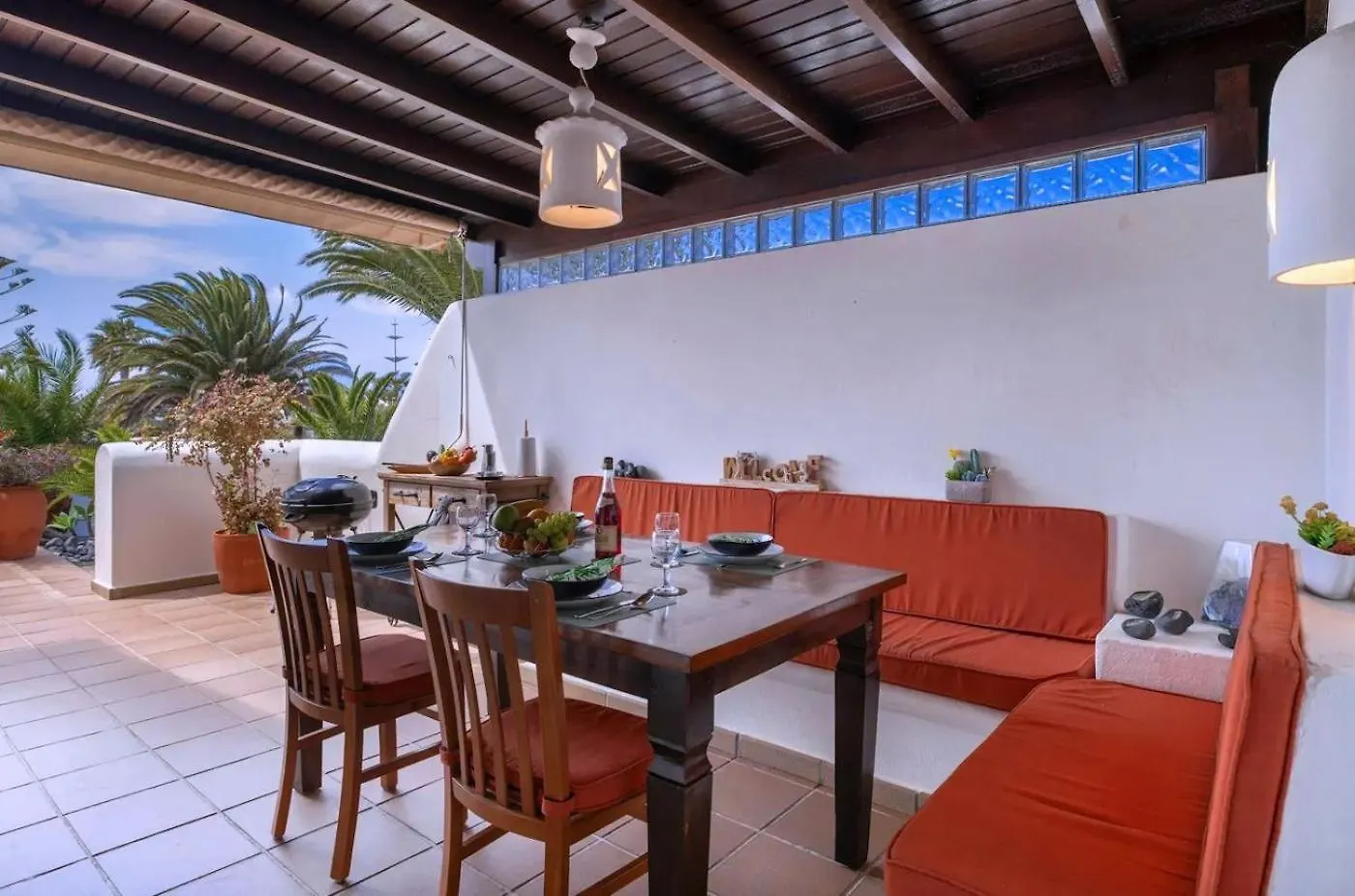 Villa Casa Karoline With A Sunny Terrace, Heated Pool, Comfort And Privacy In A Quiet Neighborhood Playa Blanca  Playa Blanca (Lanzarote)