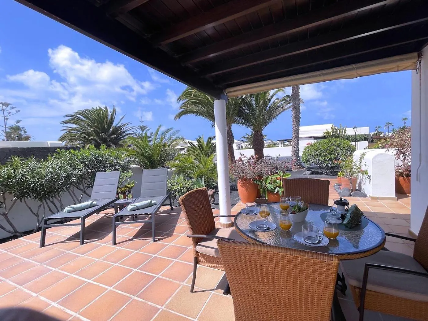Villa Casa Karoline With A Sunny Terrace, Heated Pool, Comfort And Privacy In A Quiet Neighborhood Playa Blanca